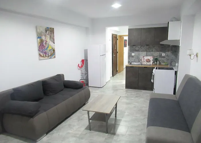 Artistic Rent & 3*