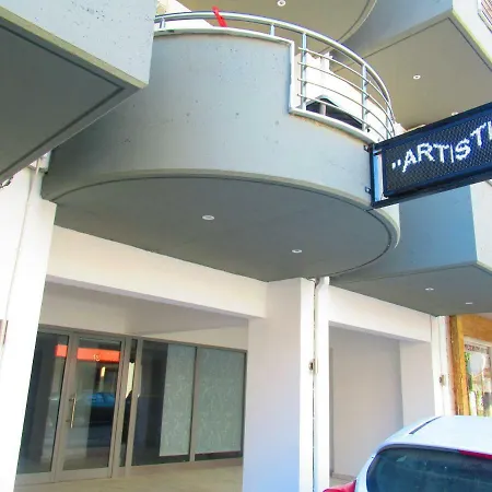Artistic Rent & Aparthotel 3*